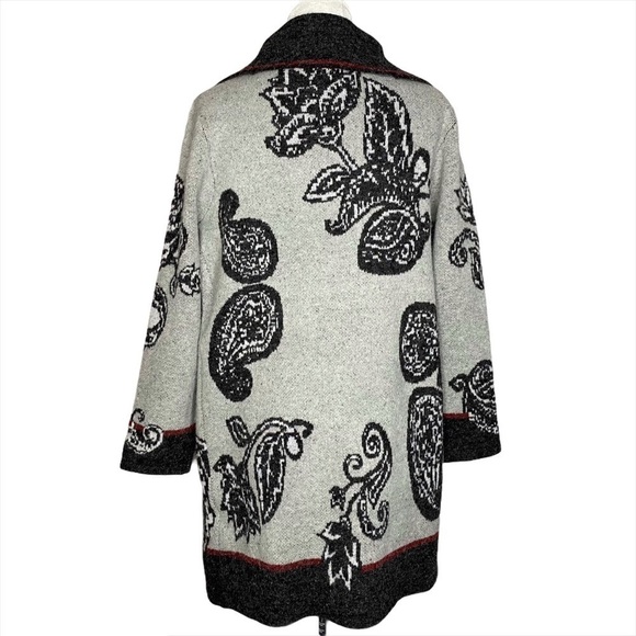 NWT Maxsport Cardigan. Size Medium - Picture 4 of 7